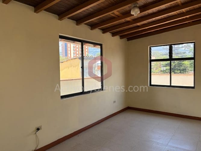Casa de 5 alcobas en venta en Simon Bolivar, Medellín, 400 m² · foto 17 de 24