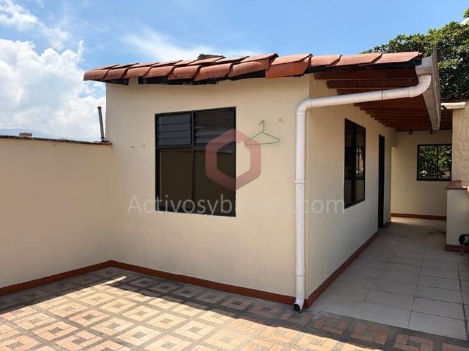 Casa de 5 alcobas en venta en Simon Bolivar, Medellín, 400 m² · foto 21 de 24