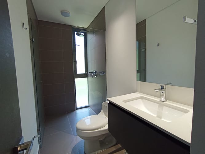 Apartamento de 2 alcobas en arriendo en El Poblado, Medellín, 112 m² · foto 16 de 18