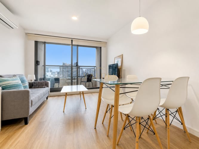 Apartamento de 2 Dormitorios Alquiler Anual, Playa Brava, Punta del Este · Foto 5