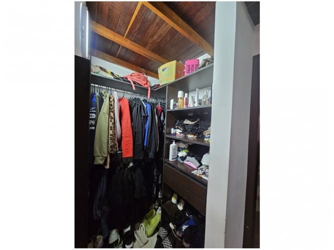 Casa de 3 alcobas en venta en Loma De Las Brujas, Envigado, 148 m² · foto 9 de 15