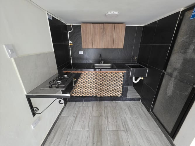 Apartamento de 1 alcoba en arriendo en Caicedo, Medellín, 37 m² · foto 2 de 12