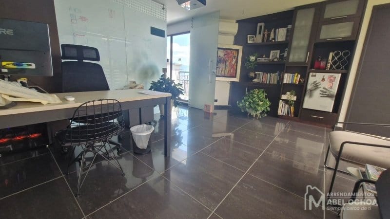 Oficina en arriendo en Los Naranjos, Medellín, 130 m² · foto 6 de 23