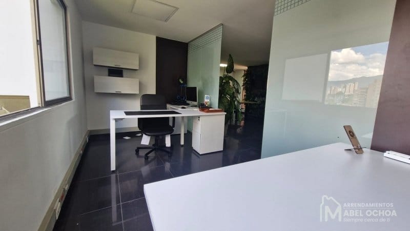 Oficina en arriendo en Los Naranjos, Medellín, 130 m² · foto 12 de 23