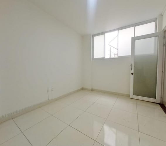 Oficina en arriendo en Cabecera Del Llano, Bucaramanga, 13 m² · foto 3 de 6