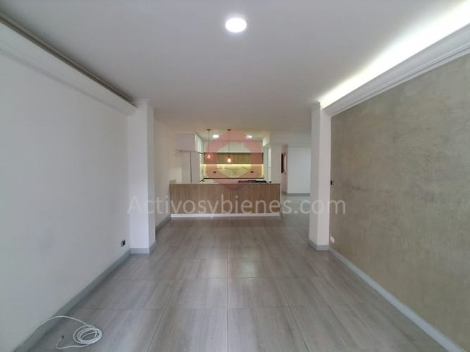 Apartamento de 3 alcobas en arriendo en Lorena, Medellín, 174 m² · foto 2 de 18