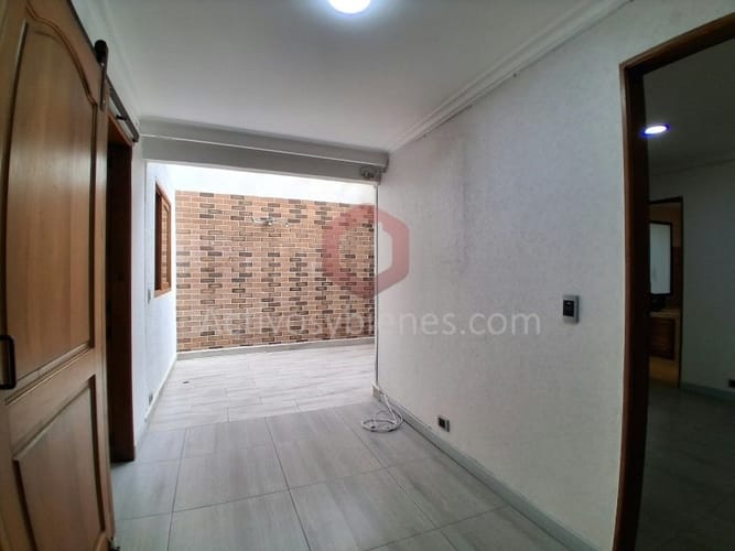 Apartamento de 3 alcobas en arriendo en Lorena, Medellín, 174 m² · foto 8 de 18