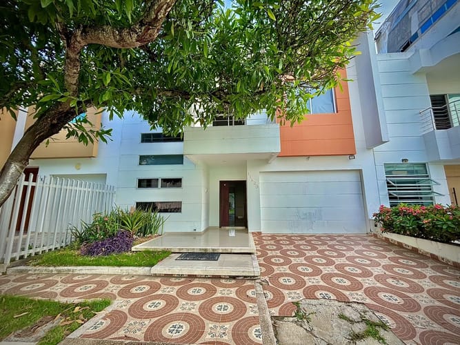 Casa de 4 alcobas en venta en La Castellana, Montería, 246 m² · foto 10 de 16