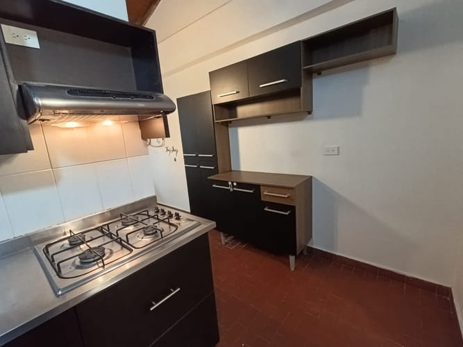 Apartamento de 4 alcobas en arriendo en Calasanz, Medellín, 77 m² · foto 3 de 20