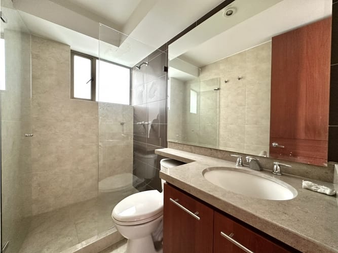 Apartamento de 3 alcobas en venta en Altos De La Colina, Bogotá, 108 m² · foto 6 de 20