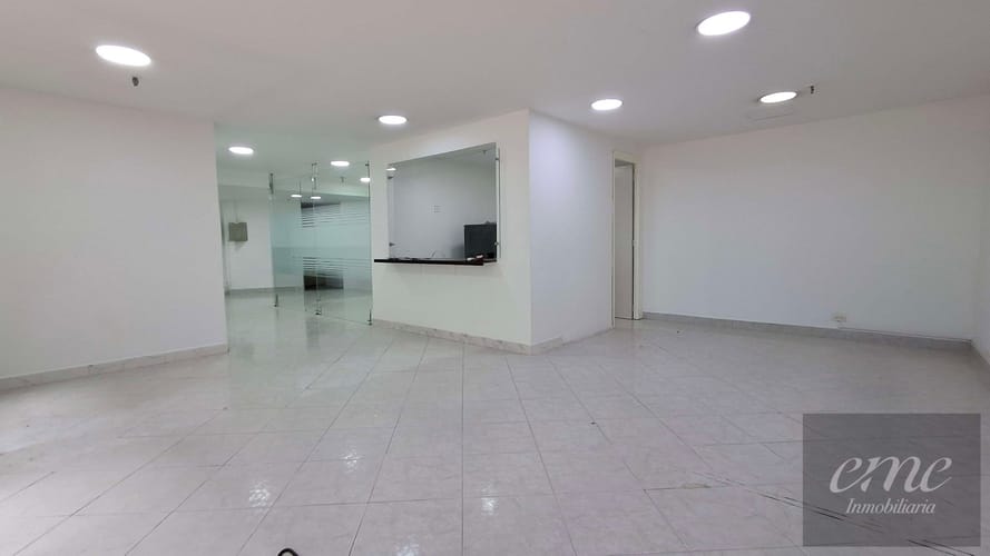 Local en venta en La Candelaria, Medellín, 138 m² · foto 3 de 12