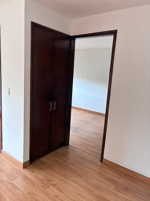 Apartaestudio en venta en El Batán, Bogotá, 52 m² · foto 9 de 16