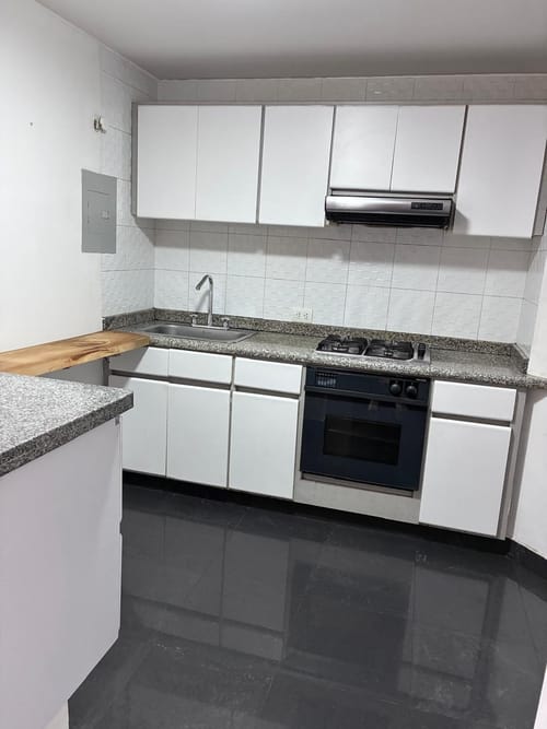 Apartaestudio en venta en El Batán, Bogotá, 52 m² · foto 15 de 16