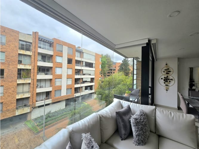 Apartamento de 3 alcobas en venta en Chicó Reservado, Bogotá, 116 m² · foto 3 de 24
