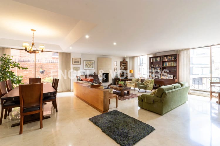 Apartamento de 3 alcobas en venta en Santa Bibiana, Bogotá, 190 m² · foto 2 de 15