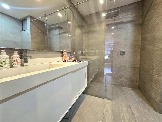 Apartamento de 3 alcobas en venta en Chicó Reservado, Bogotá, 116 m² · foto 22 de 24