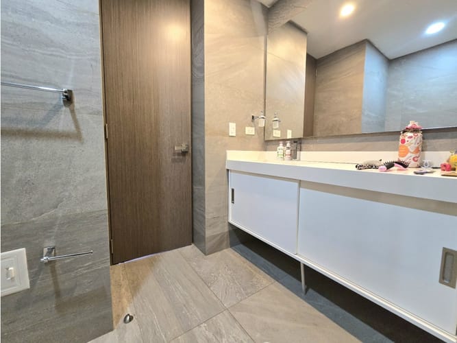 Apartamento de 3 alcobas en venta en Chicó Reservado, Bogotá, 116 m² · foto 23 de 24