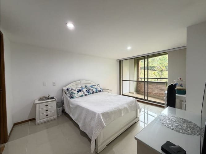 Apartamento de 3 alcobas en venta en Aves Maria, Sabaneta, 99 m² · foto 9 de 13