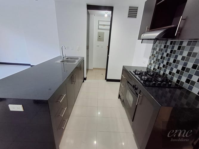 Apartaestudio en arriendo en Alejandria, Medellín, 54 m² · foto 2 de 23