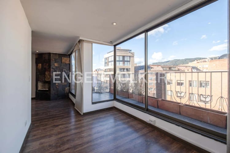 Apartamento de 3 alcobas en venta en Santa Bibiana, Bogotá, 144 m² · foto 2 de 14