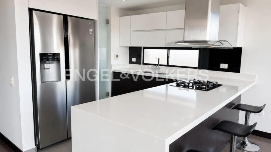 Apartamento de 3 alcobas en venta en San Patricio, Bogotá, 135 m² · foto 4 de 11
