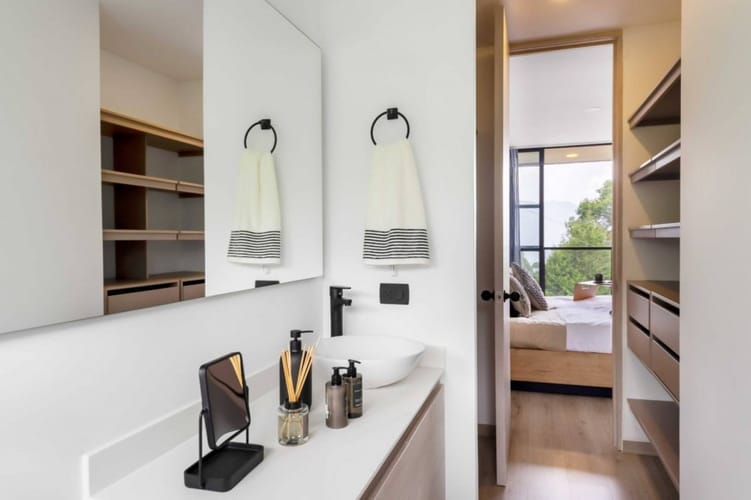 Apartamento de 2 alcobas en venta en Loma Del Escobero, Envigado, 74 m² · foto 19 de 24