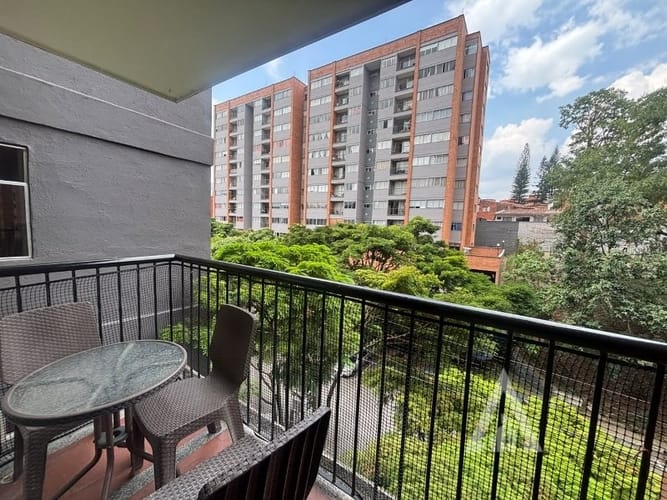 Apartamento de 3 alcobas en arriendo en Camino Verde, Envigado, 65 m² · foto 4 de 11