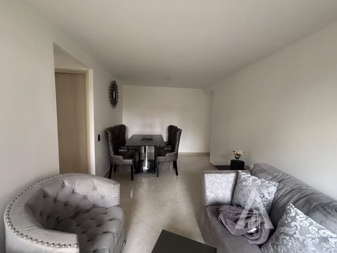 Apartamento de 3 alcobas en arriendo en Camino Verde, Envigado, 65 m² · foto 8 de 11