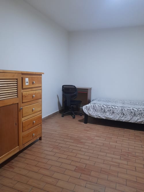 Habitación en arriendo cerca de la Escuela de Enfermería UNISALUD (Bogotá)