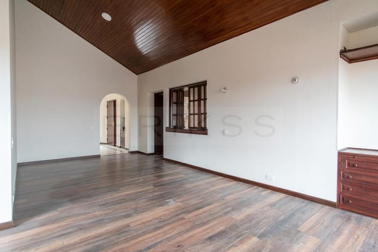 Apartamento de 4 alcobas en venta en Cedro Narvaez, Bogotá, 144 m² · foto 3 de 18