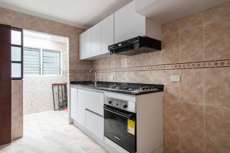 Apartamento de 4 alcobas en venta en Cedro Narvaez, Bogotá, 144 m² · foto 5 de 18