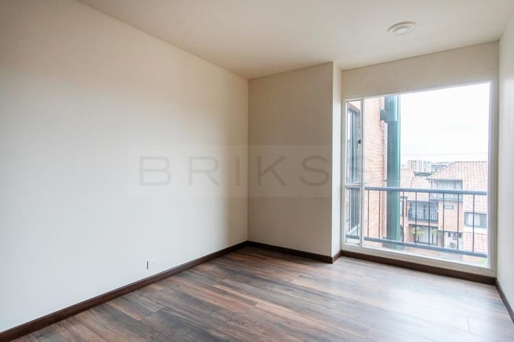 Apartamento de 4 alcobas en venta en Cedro Narvaez, Bogotá, 144 m² · foto 8 de 18