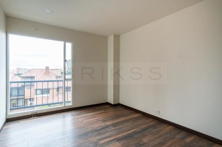 Apartamento de 4 alcobas en venta en Cedro Narvaez, Bogotá, 144 m² · foto 9 de 18
