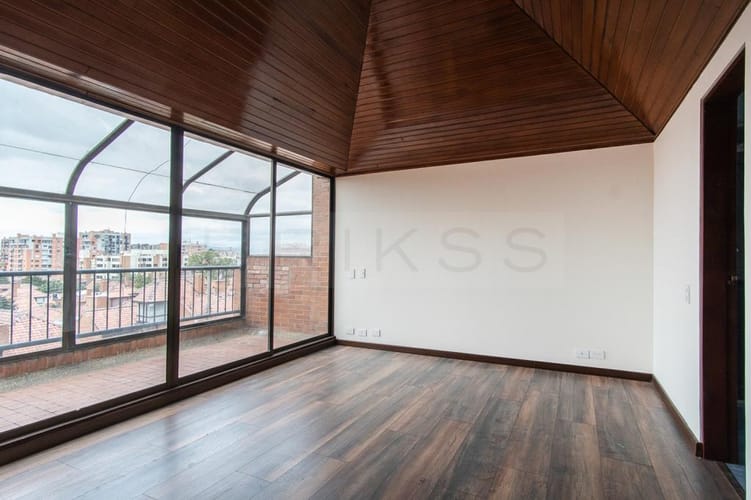 Apartamento de 4 alcobas en venta en Cedro Narvaez, Bogotá, 144 m² · foto 13 de 18