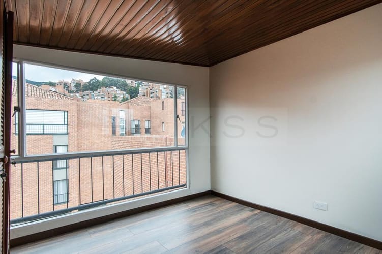 Apartamento de 4 alcobas en venta en Cedro Narvaez, Bogotá, 144 m² · foto 17 de 18