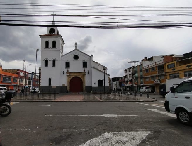 Casa de 6 alcobas en venta en San Jose Sur, Bogotá, 260 m² · foto 20 de 21