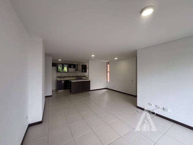 Apartamento de 2 alcobas en arriendo en Camino Verde, Envigado, 69 m² · foto 11 de 12