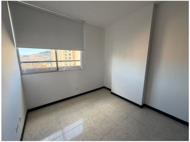 Apartamento de 3 alcobas en venta en Loma De Los Bernal, Medellín, 89 m² · foto 7 de 14