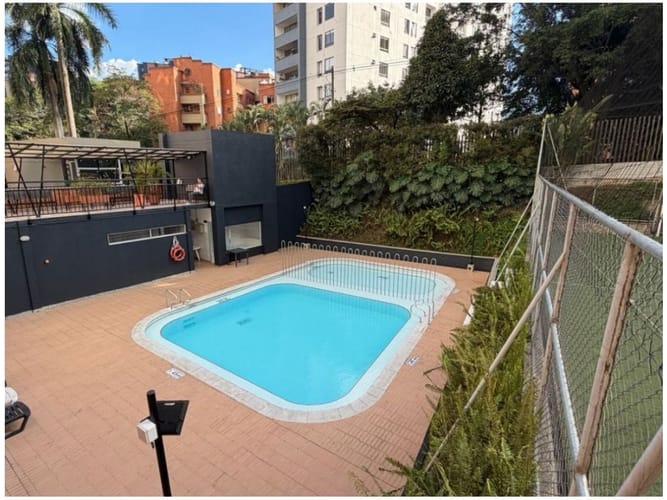 Apartamento de 3 alcobas en venta en Loma De Los Bernal, Medellín, 89 m² · foto 14 de 14