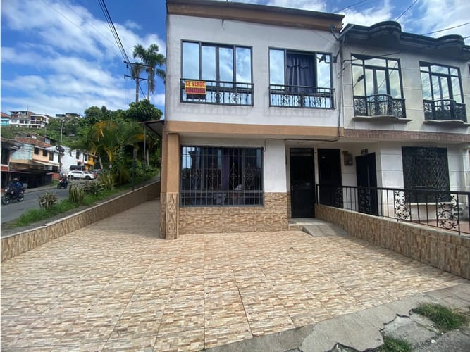 Casa de 4 alcobas en venta en Villa Elisa, Pereira, 420 m² · foto 17 de 20
