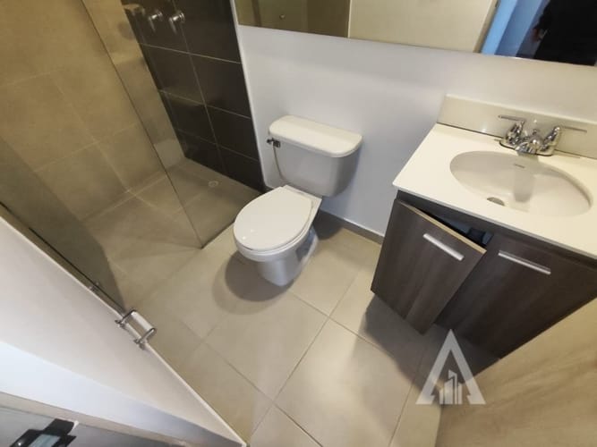 Apartamento de 3 alcobas en arriendo en Las Lomitas, Medellín, 88 m² · foto 5 de 16