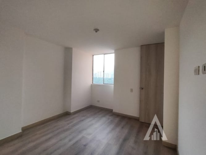 Apartamento de 3 alcobas en arriendo en Las Lomitas, Medellín, 88 m² · foto 6 de 16