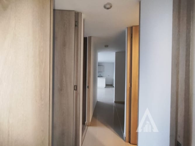 Apartamento de 3 alcobas en arriendo en Las Lomitas, Medellín, 88 m² · foto 7 de 16