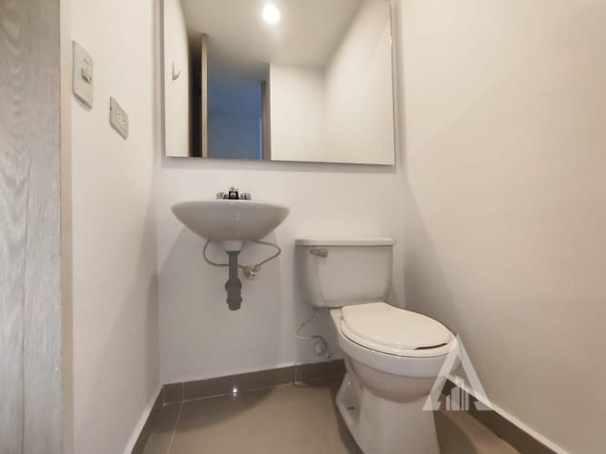 Apartamento de 3 alcobas en arriendo en Las Lomitas, Medellín, 88 m² · foto 11 de 16