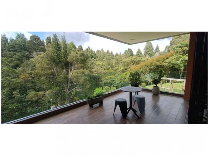 Casa de 7 alcobas en venta en Vía Las Palmas, Envigado, 400 m² · foto 3 de 21