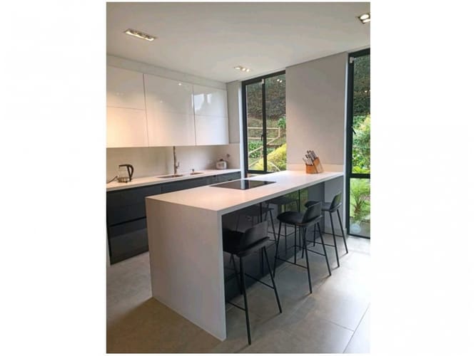 Casa de 7 alcobas en venta en Vía Las Palmas, Envigado, 400 m² · foto 11 de 21