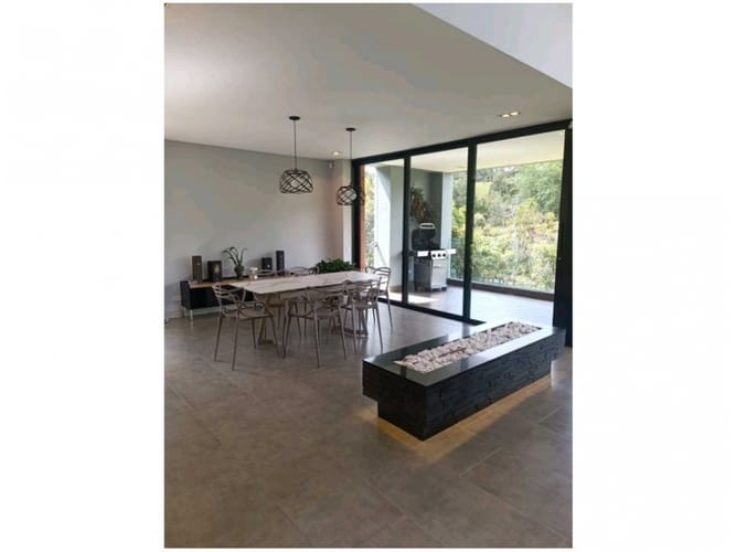 Casa de 7 alcobas en venta en Vía Las Palmas, Envigado, 400 m² · foto 13 de 21