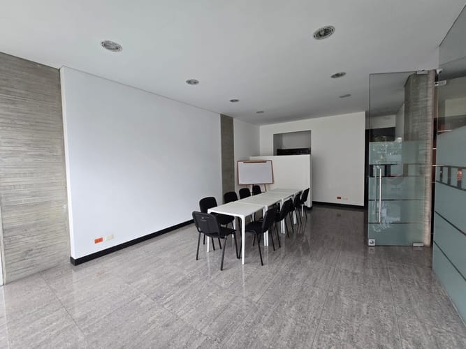 Apartaestudio en venta en Chicó Navarra, Bogotá, 60 m² · foto 3 de 24