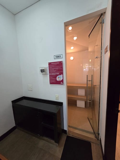 Apartaestudio en venta en Chicó Navarra, Bogotá, 60 m² · foto 23 de 24