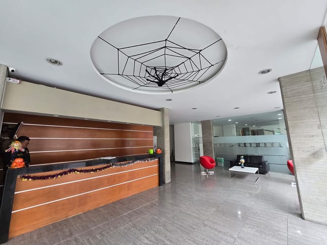 Apartaestudio en venta en Chicó Navarra, Bogotá, 60 m² · foto 2 de 24